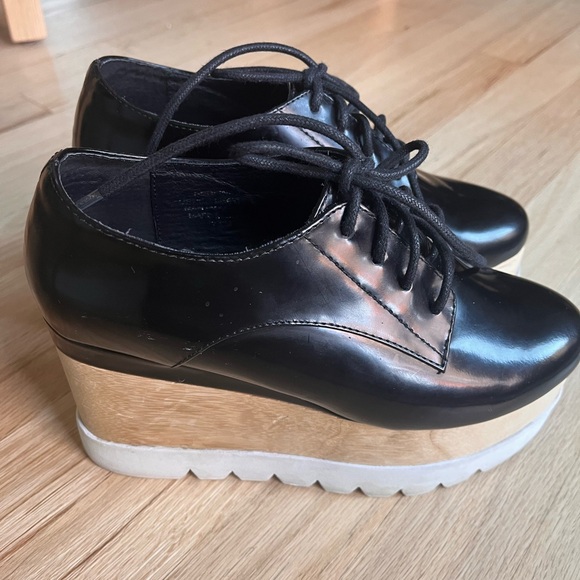 Jeffrey Campbell Shoes - Jeffrey Campbell Black Patent Leather Platforms